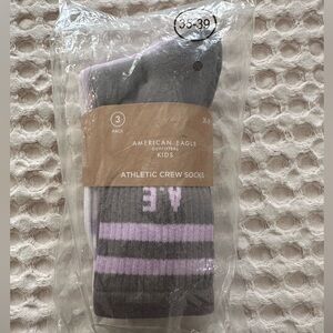 NWT - American Eagle Outfitter Kids Athletic Crew Socks - 3 pack